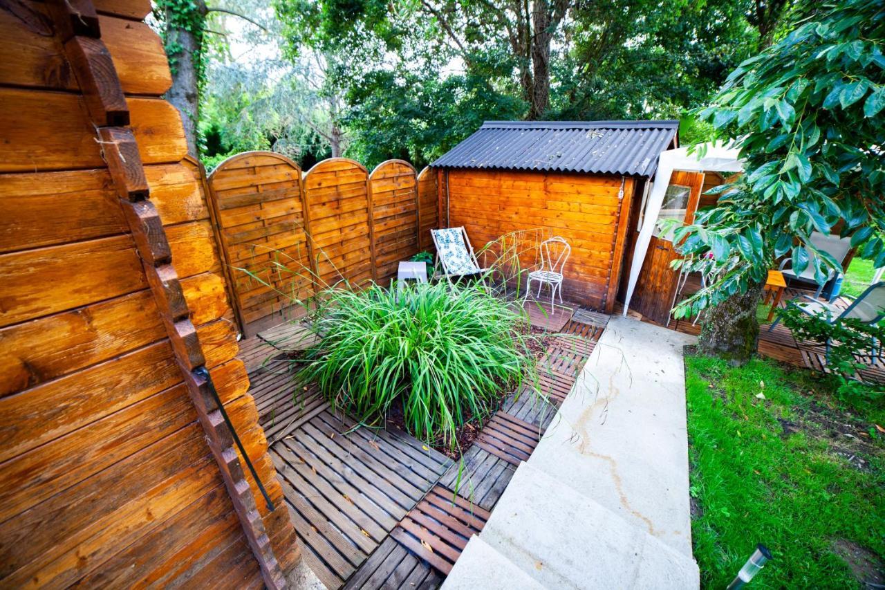 Ferienwohnung Mirguet Au Jardin Saint-Elix-le-Chateau Exterior foto