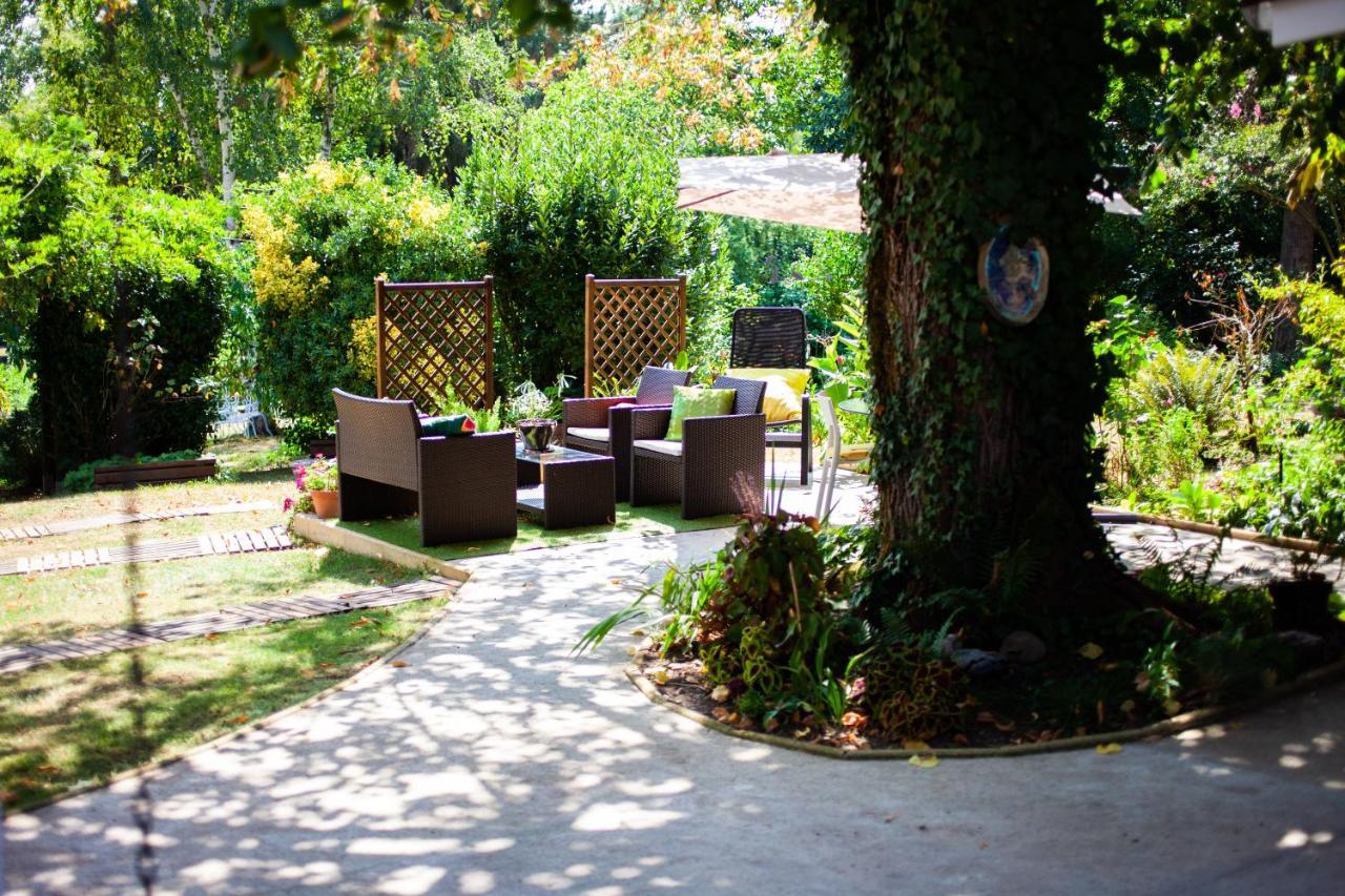 Ferienwohnung Mirguet Au Jardin Saint-Elix-le-Chateau Exterior foto